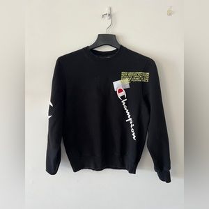 Men’s medium black Champion pullover